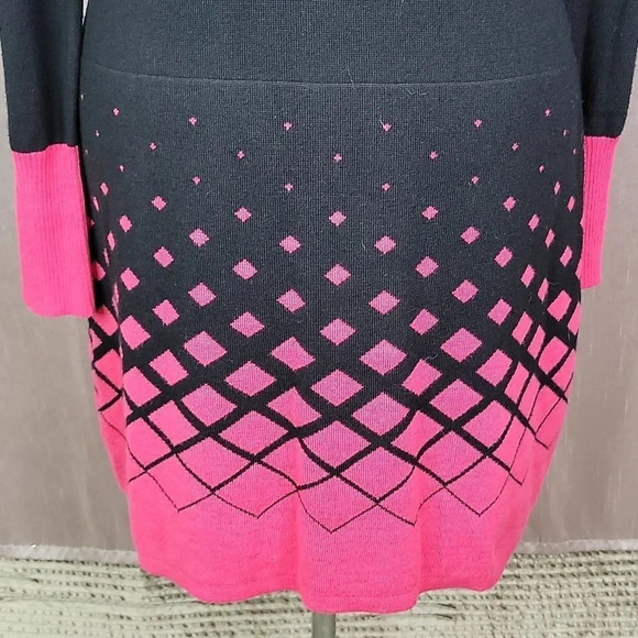 CHARLIE PAIGE Pink and Black Geometric Sweater Dress Size SP - Picture 3 of 8